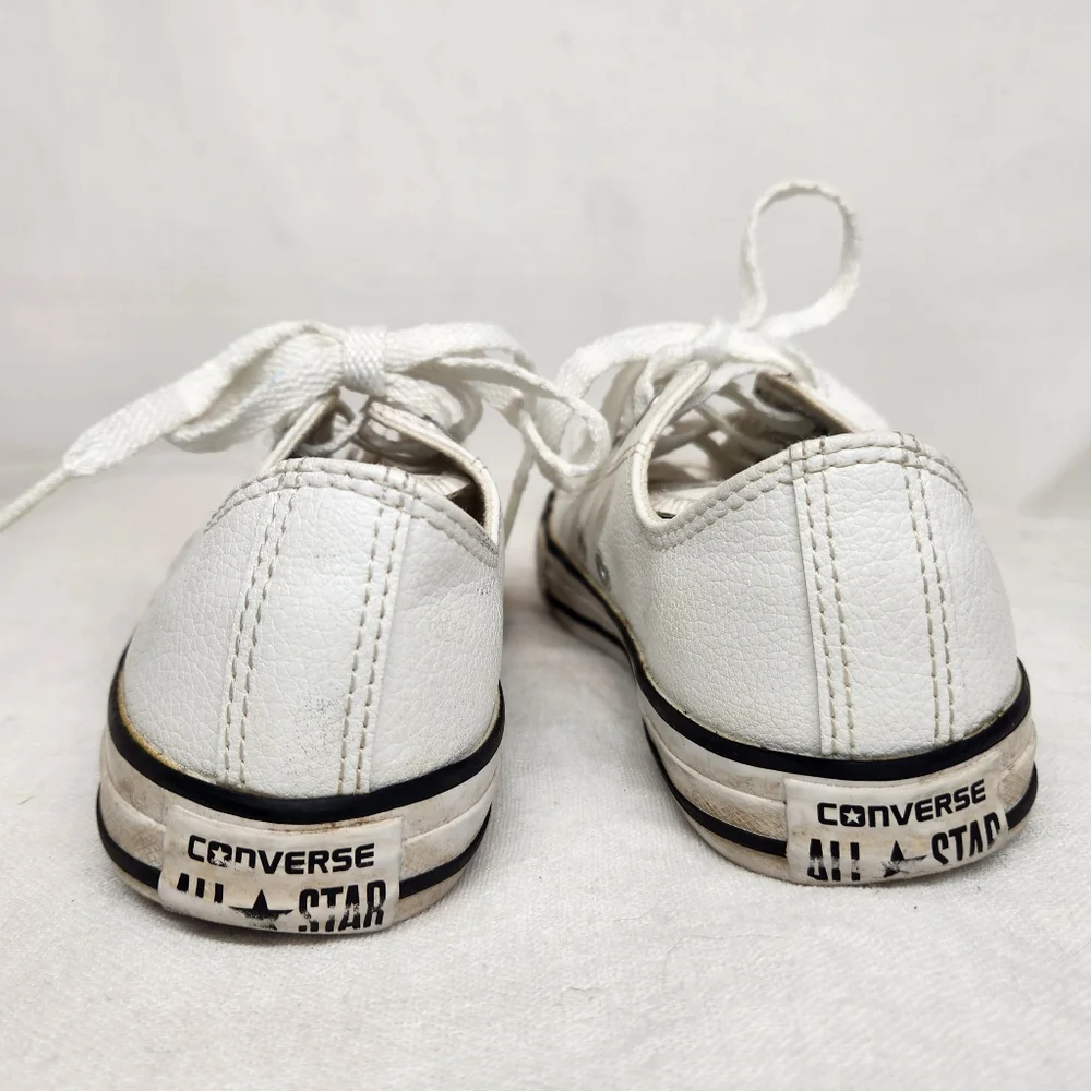 Converse Junior Size 2 White Faux Leather Low Top Sneakers All Star
